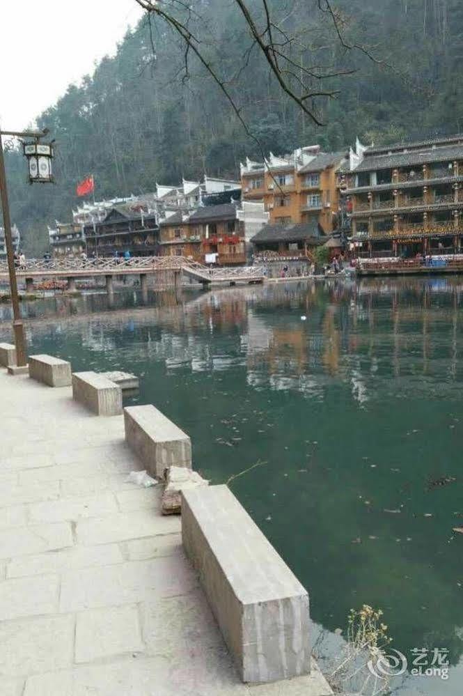 Fenghuang Waitin For You Inn Exteriör bild